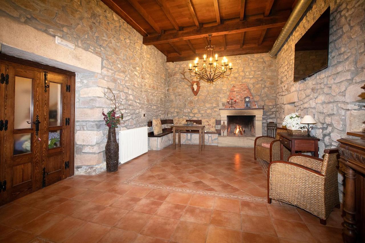 La Casona De Lombrana, En Polaciones Экстерьер фото