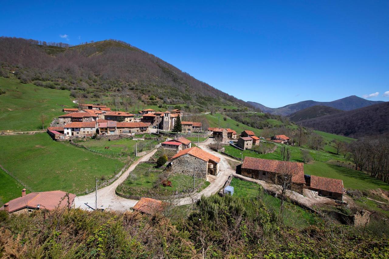 La Casona De Lombrana, En Polaciones Экстерьер фото