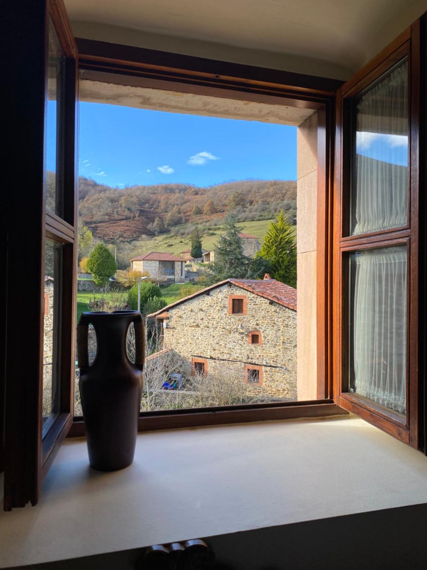 La Casona De Lombrana, En Polaciones Экстерьер фото